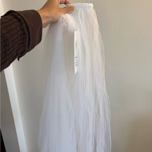 NWT White Wedding Veil 110 inch Cathedral length